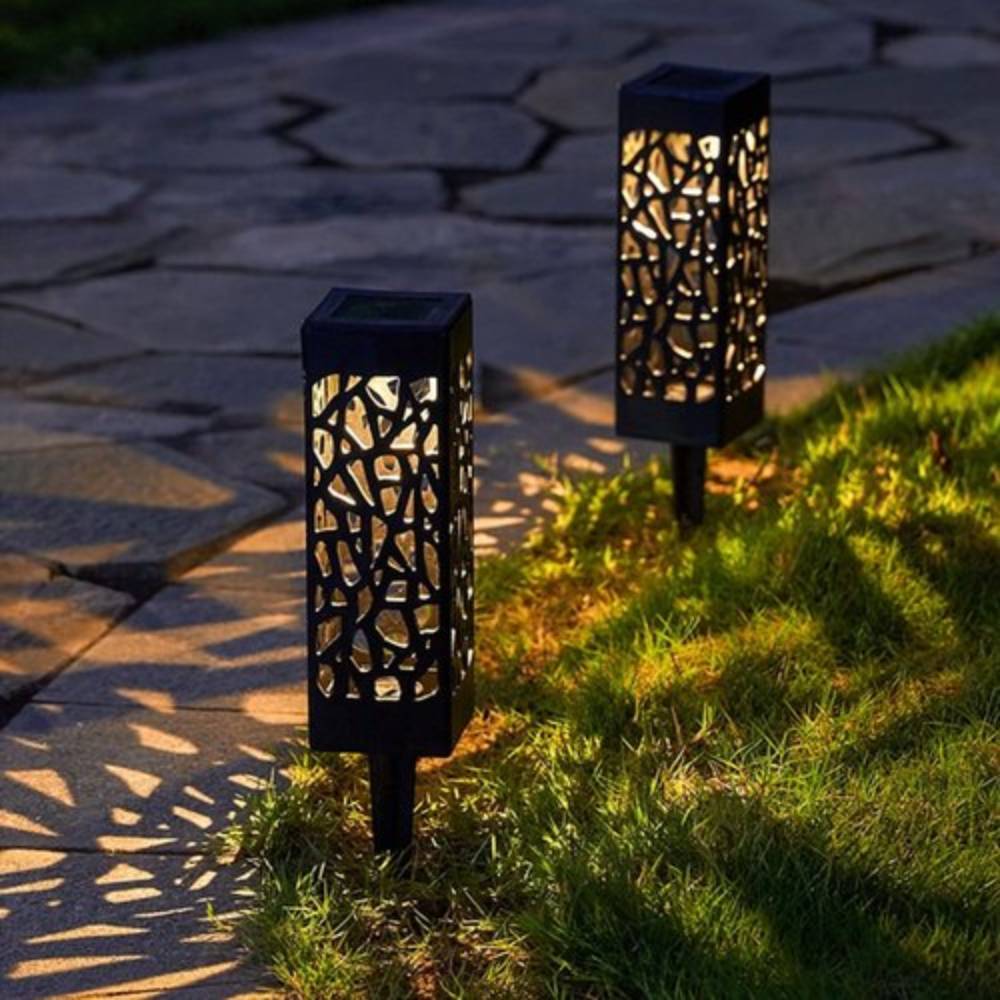 Solar Powered LED Garden Lights: image 4